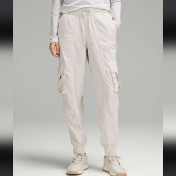 Lululemon Dance Studio Relaxed-Fit Mid-Rise Cargo Jogger bone medium - Picture 4 of 7